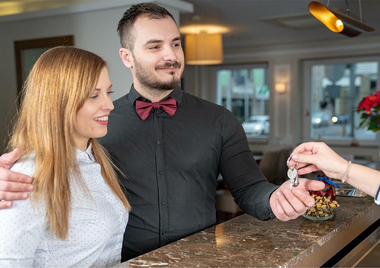 Hotel Post Sindelfingen Bagian luar foto